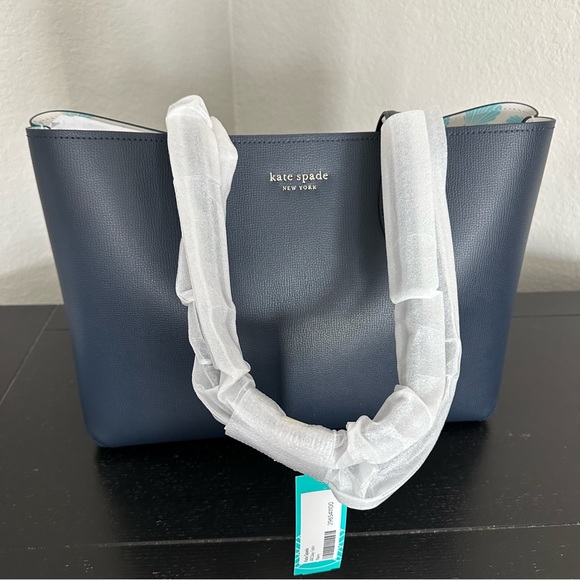 Kate Spade Tote w/insert and cover - Picture 2 of 6